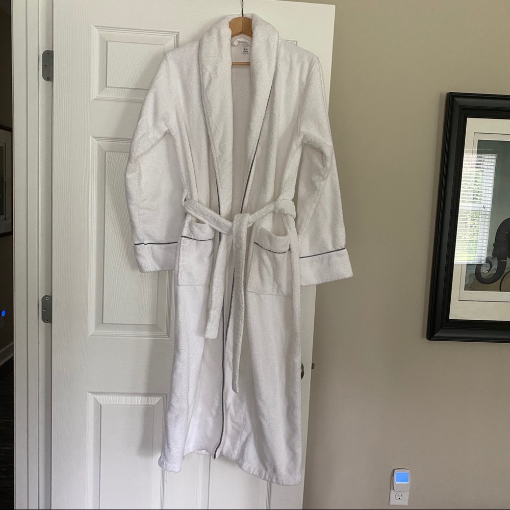 Classic White Women's Terry Robe with Contrast Piping
